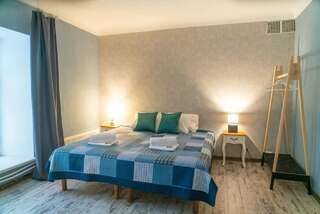 Отель Godart Rooms Таллин Двухместный номер Делюкс с 2 отдельными кроватями и видом на город-3